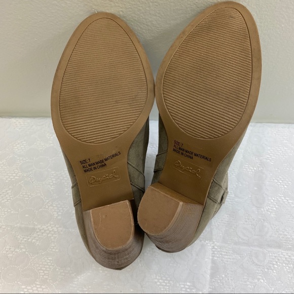 Qupid Faux Suede Ankle Booties. Women’s Size 7. - Picture 7 of 10